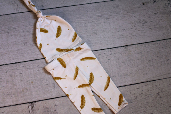 Knot Hat and Pant Set / Feathers - Willow Mint Props