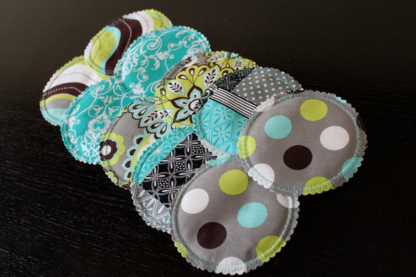 Organic Nursing Pads w Bamboo and PUL/ 10 pads/ - Willow Mint Props