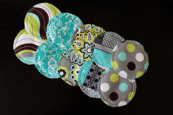 Organic Nursing Pads w Bamboo and PUL/ 10 pads/ - Willow Mint Props