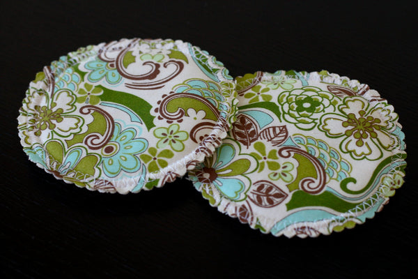 Organic Nursing Pads/ Breast Pads w Bamboo and PUL - Willow Mint Props