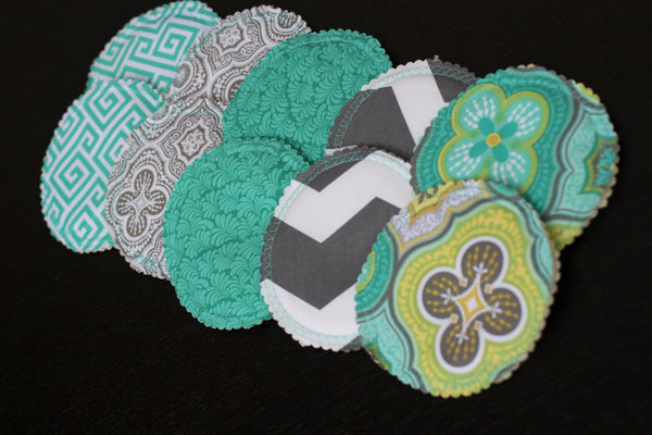 Organic Nursing Pads w Bamboo and PUL/ 10 pads/ - Willow Mint Props