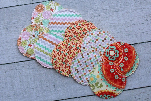 Organic Nursing Pads w Bamboo and PUL/ 10 pads/ - Willow Mint Props