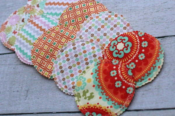 Organic Nursing Pads w Bamboo and PUL/ 10 pads/ - Willow Mint Props