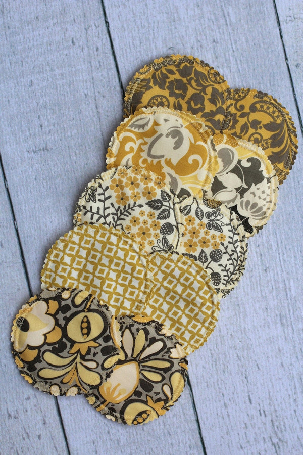 Organic Nursing Pads w Bamboo and PUL/ 10 pads/ - Willow Mint Props