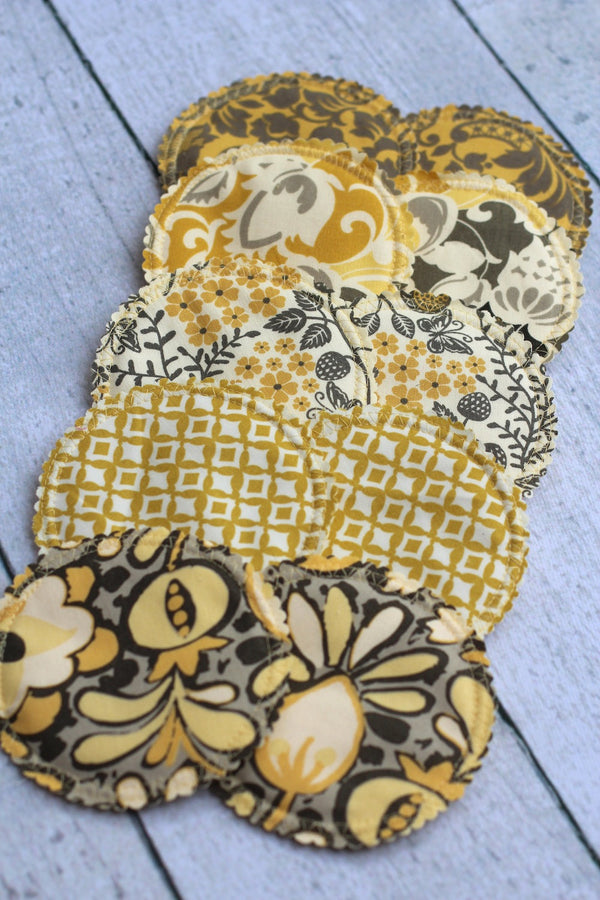 Organic Nursing Pads w Bamboo and PUL/ 10 pads/ - Willow Mint Props