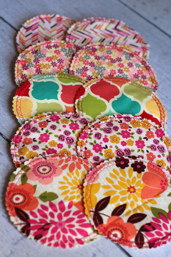 Organic Nursing Pads w Bamboo and PUL/ 10 pads/ / As Seen on Zulily - Willow Mint Props