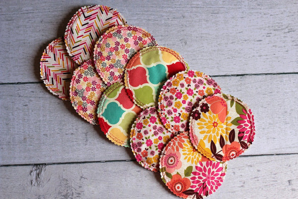 Organic Nursing Pads w Bamboo and PUL/ 10 pads/ / As Seen on Zulily - Willow Mint Props