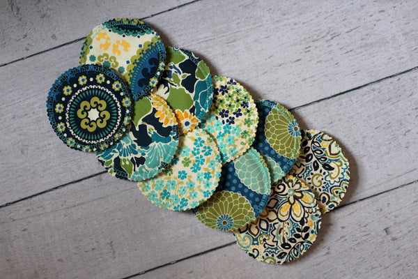 Organic Nursing Pads w Bamboo and PUL/ 10 pads/ - Willow Mint Props